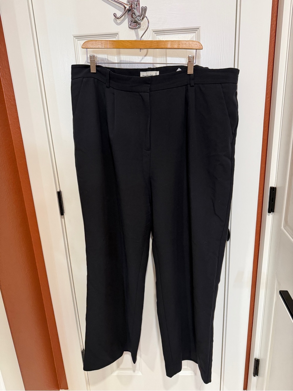 Abercrombie & Fitch Sloane Black Women’s Trousers